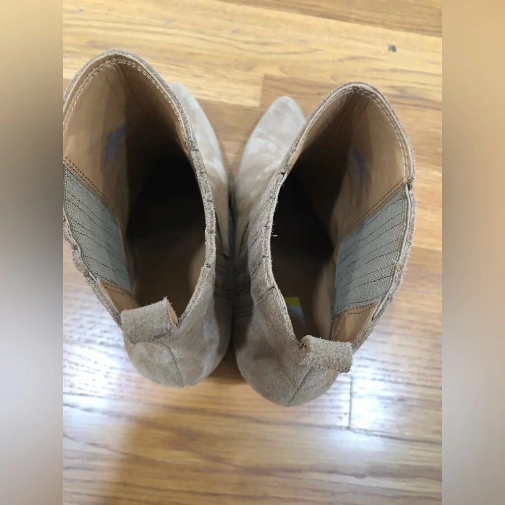 414.Marc Fisher 8M Mloshay Brown Leather Upper Suede Ankle Booties